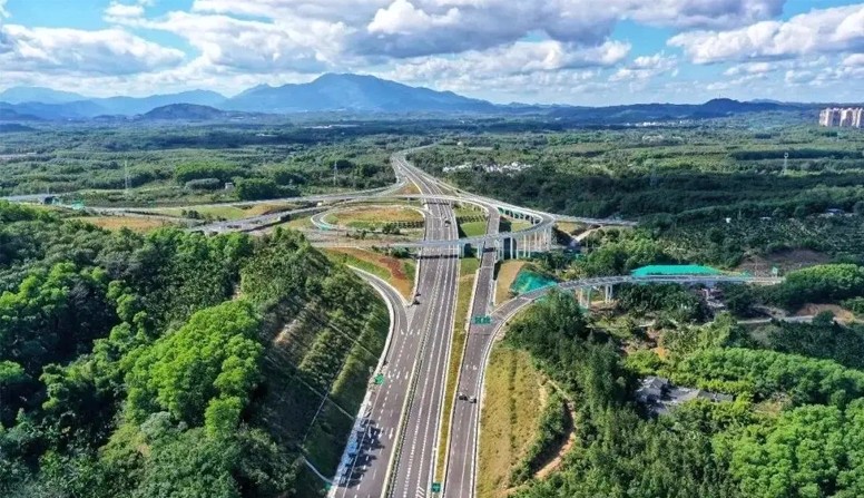 海南省萬(wàn)寧至洋浦高速公路第二代建段環(huán)境保護(hù)、景觀(guān)及服務(wù)設(shè)施工程(項(xiàng)目名稱(chēng))